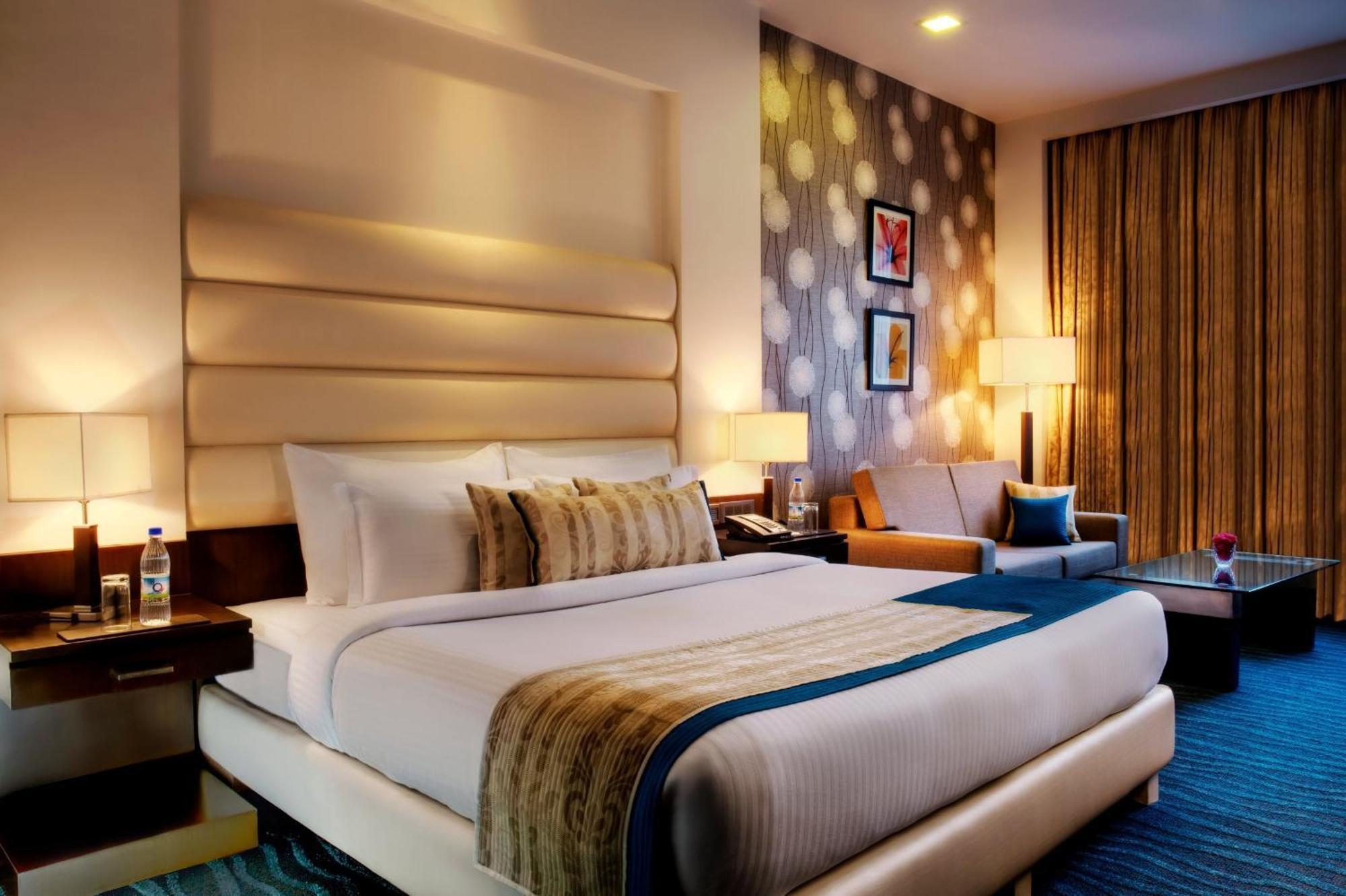 Golden Tulip Bhiwadi Hotel Bagian luar foto