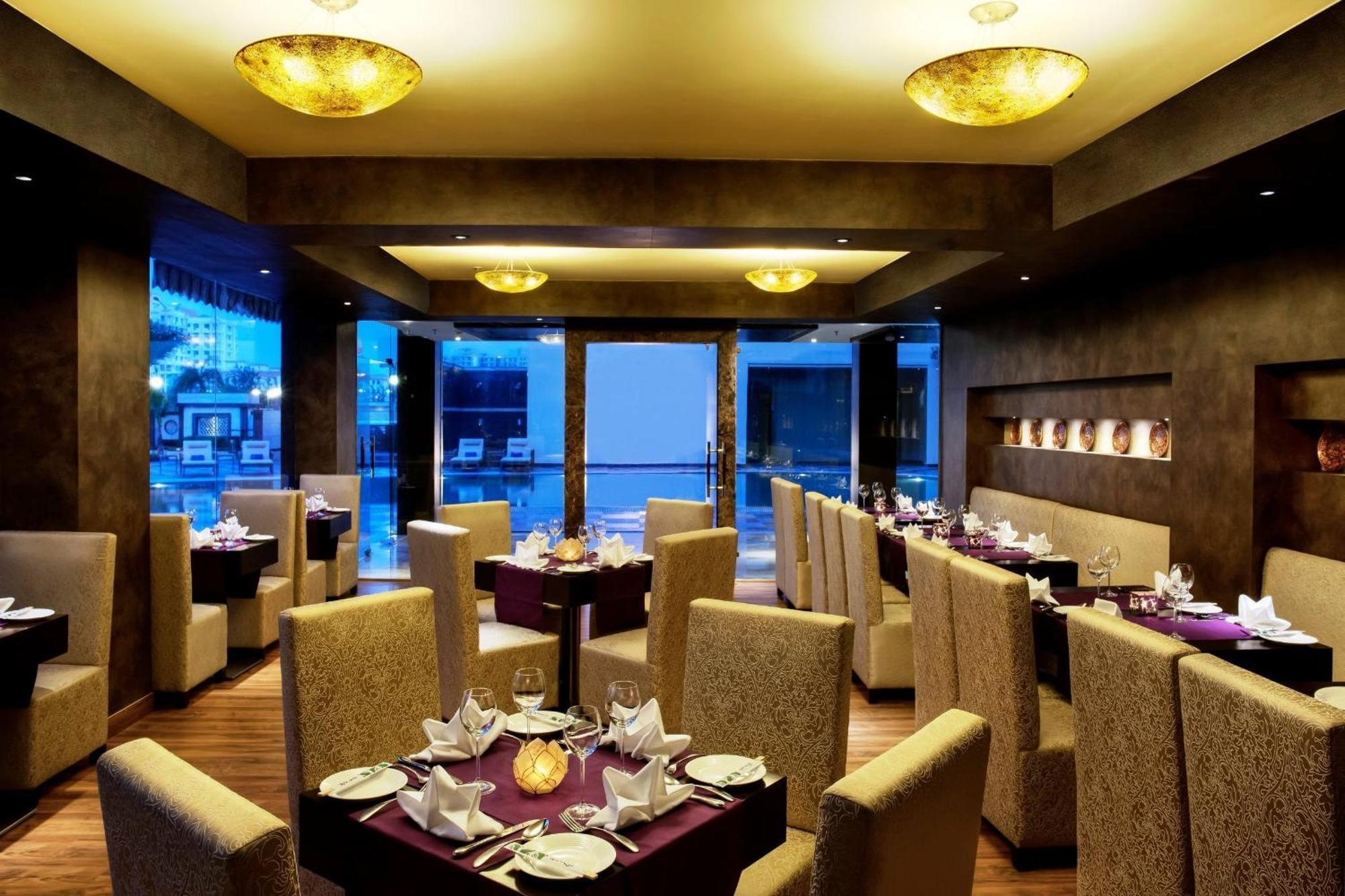 Golden Tulip Bhiwadi Hotel Bagian luar foto