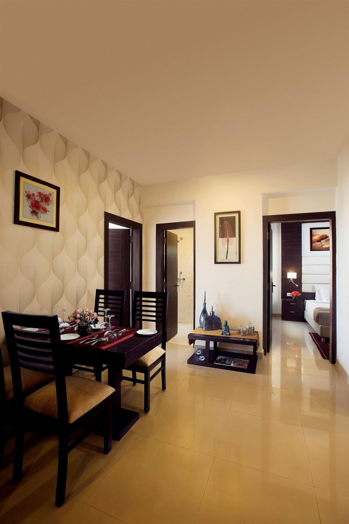 Golden Tulip Bhiwadi Hotel Bagian luar foto
