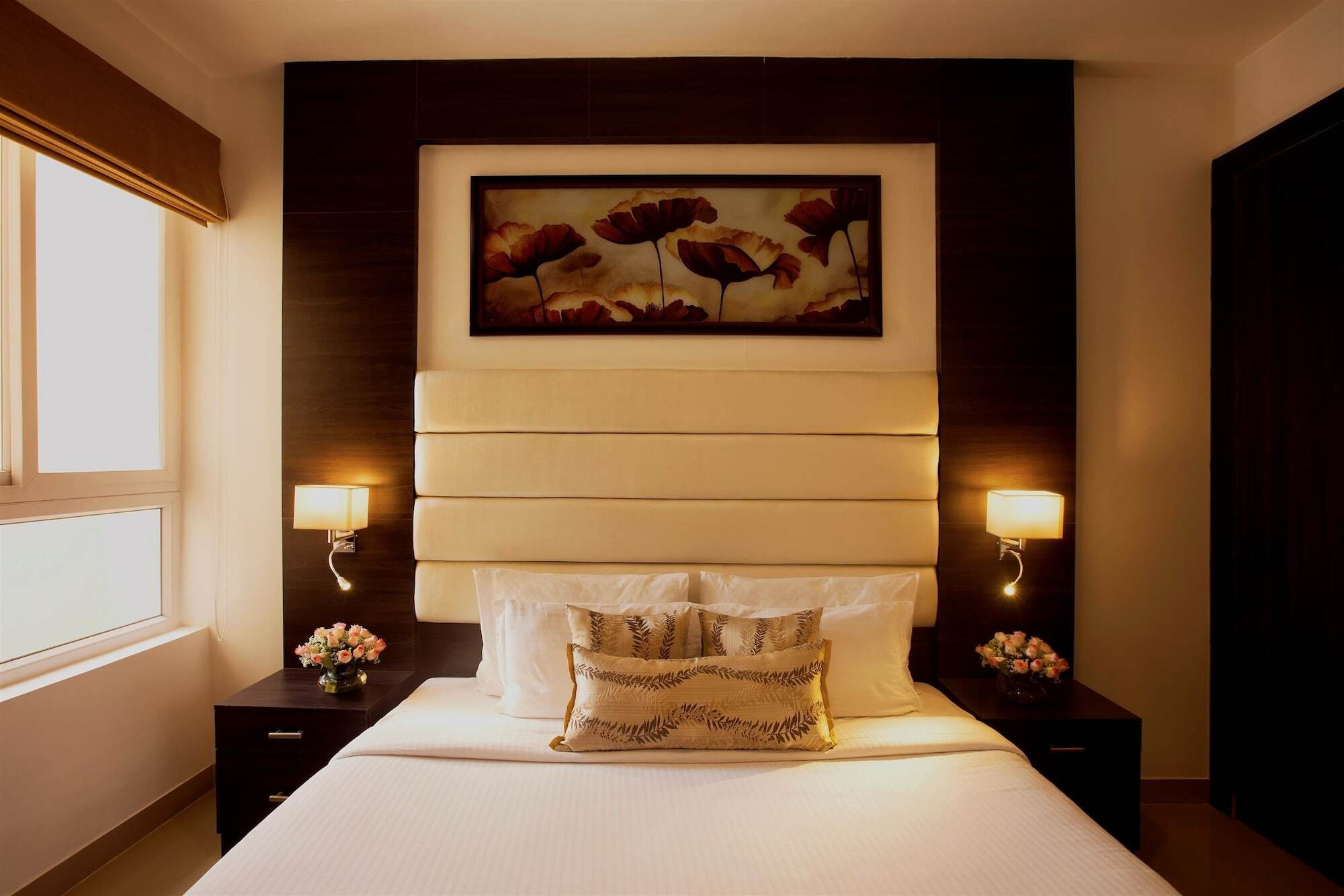 Golden Tulip Bhiwadi Hotel Bagian luar foto