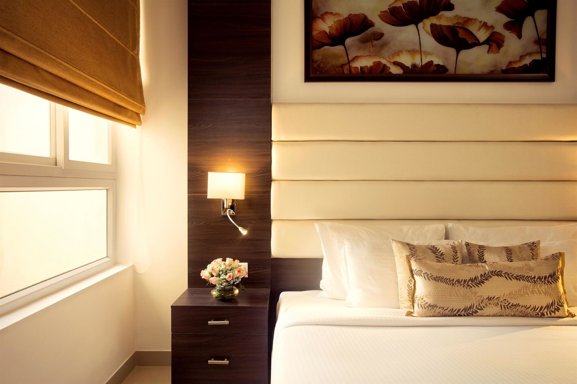 Golden Tulip Bhiwadi Hotel Bagian luar foto